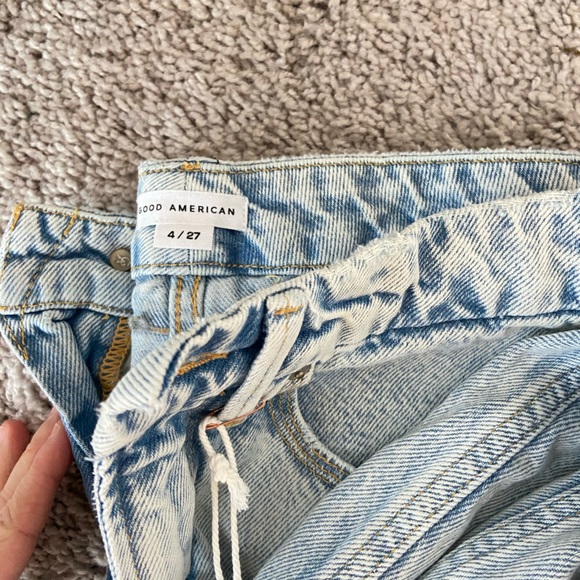 Good American Jeans - Picture 3 of 4